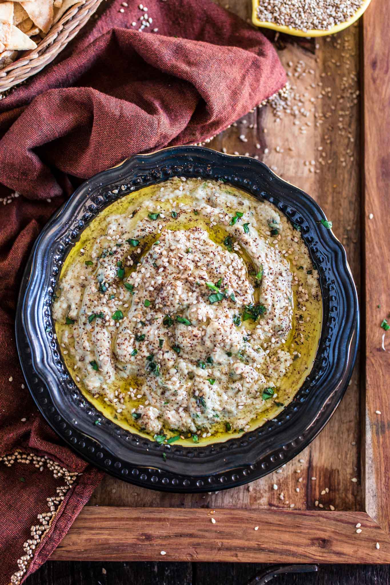 Baba Ghanoush - A vegan roasted eggplant dip