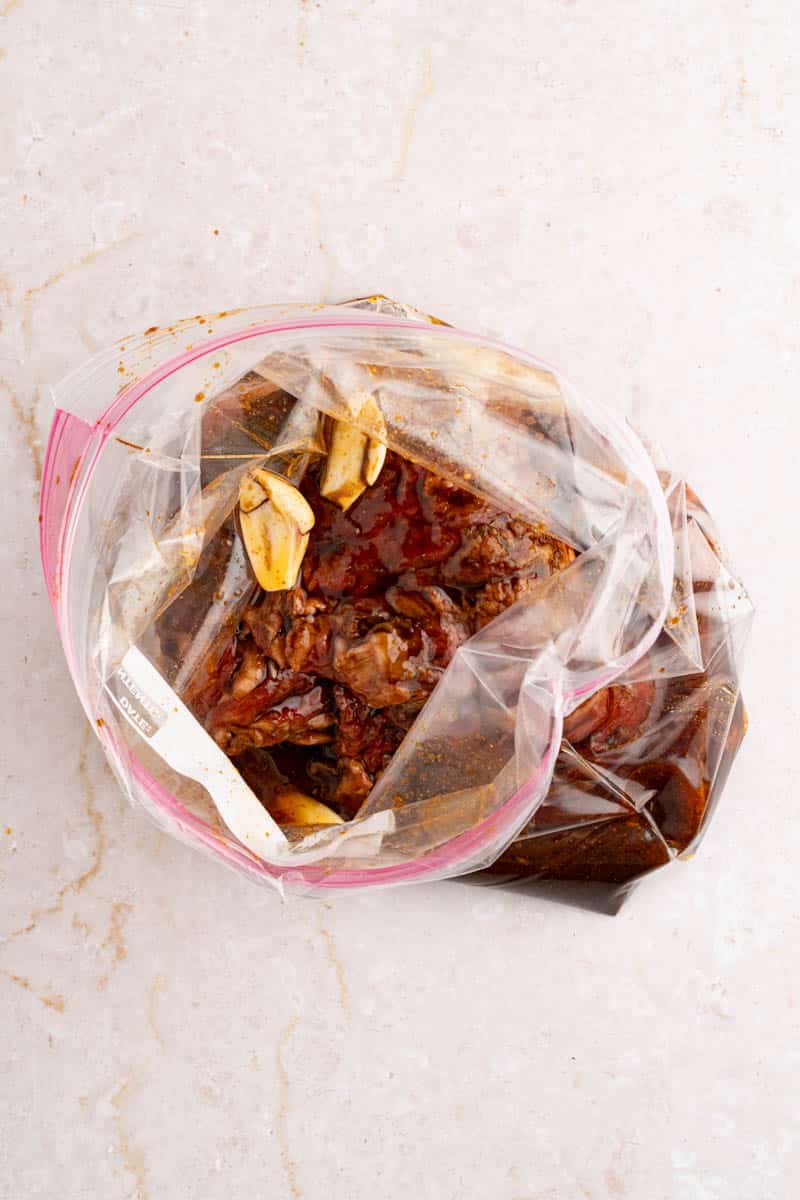 Skirt steak marinating