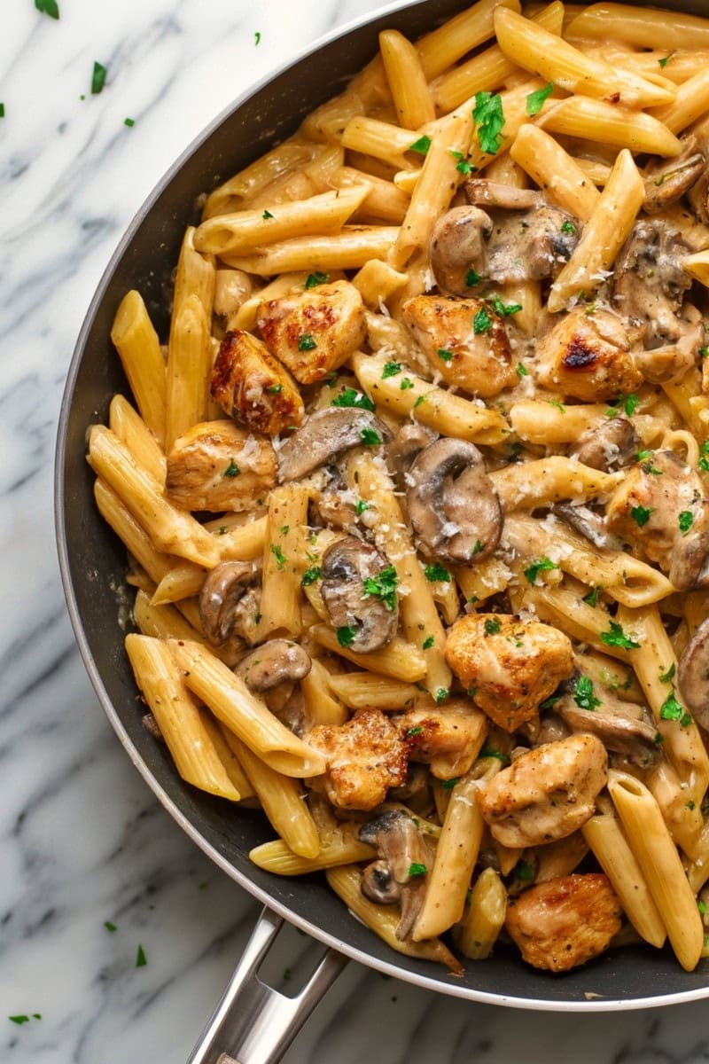 Pasta Da Vinci served in a skillet
