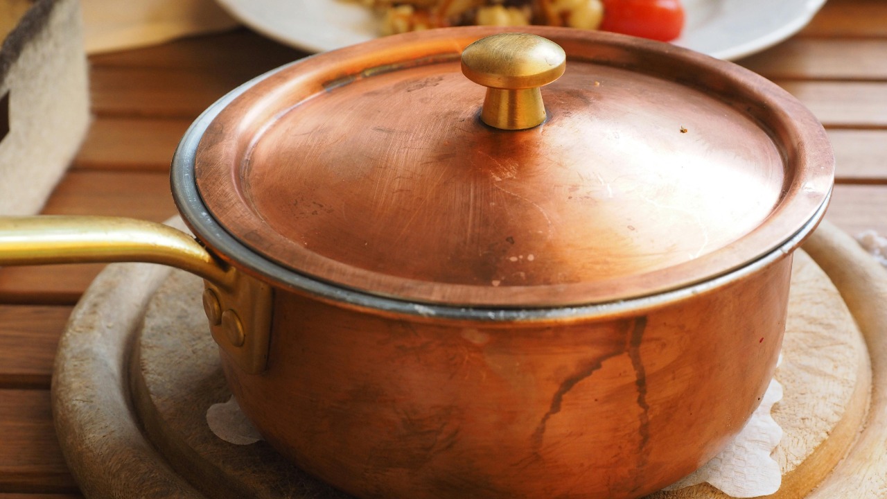 Using a Lid for Cooking