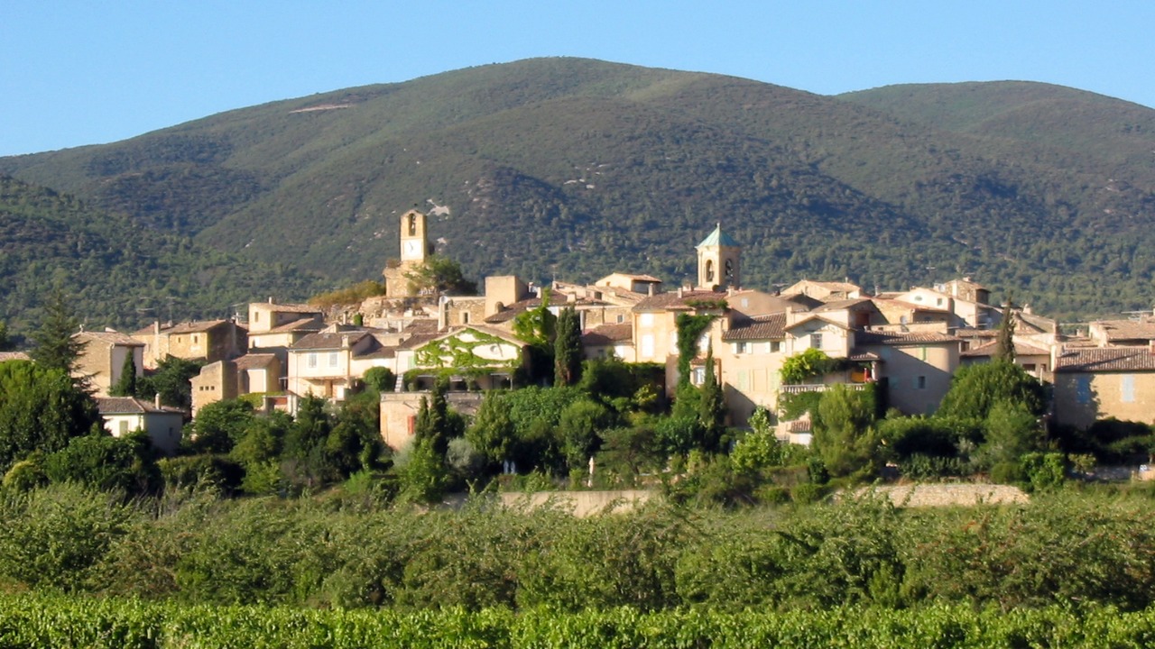 Lourmarin village