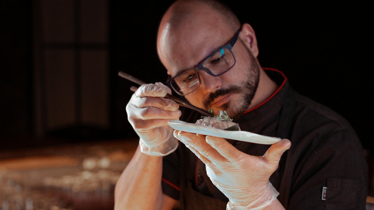 Chef analyzing food